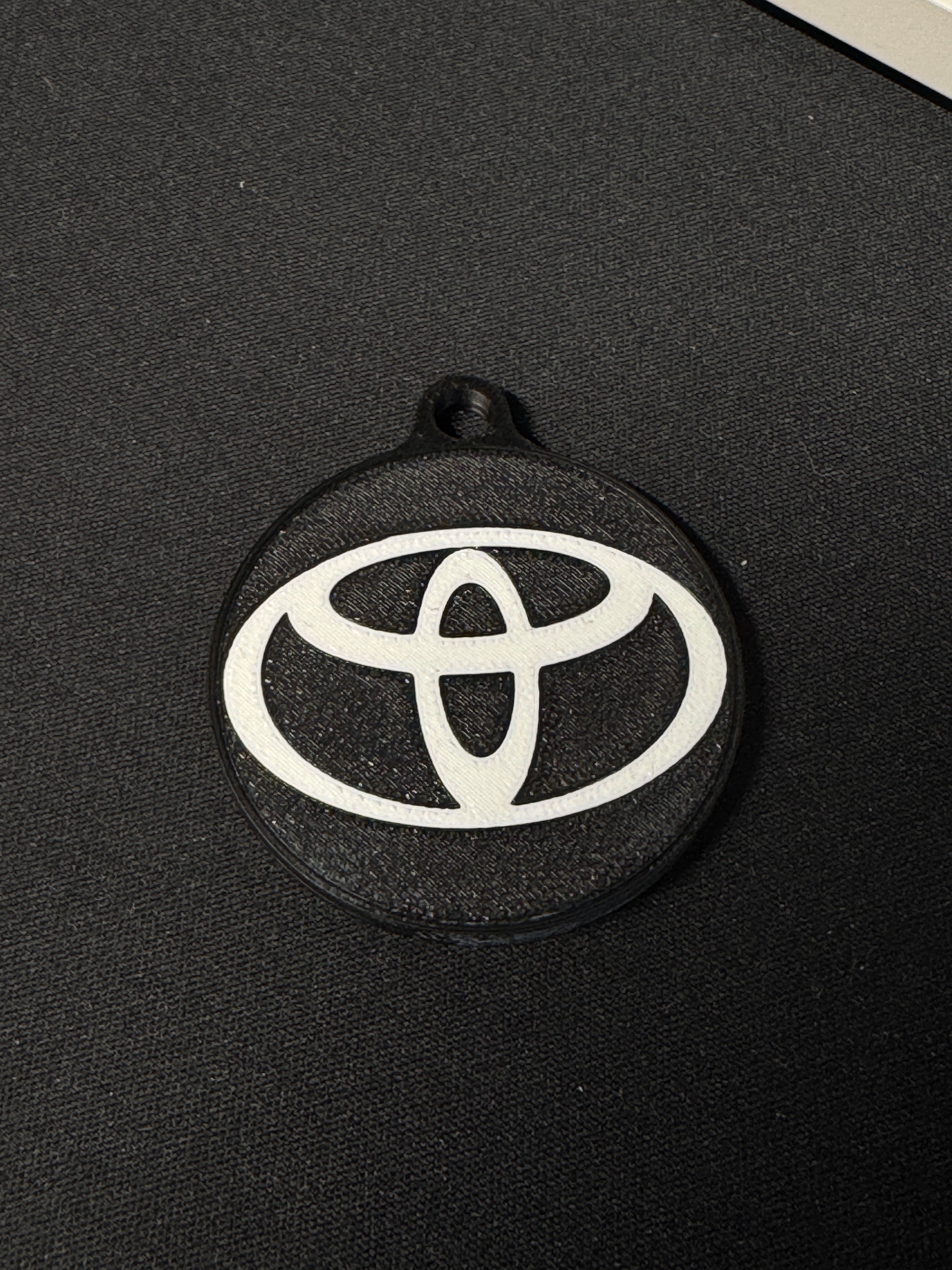 Llavero Logo Coche NFC Impreso en 3D | VW, Mercedes, Toyota, Renault y más