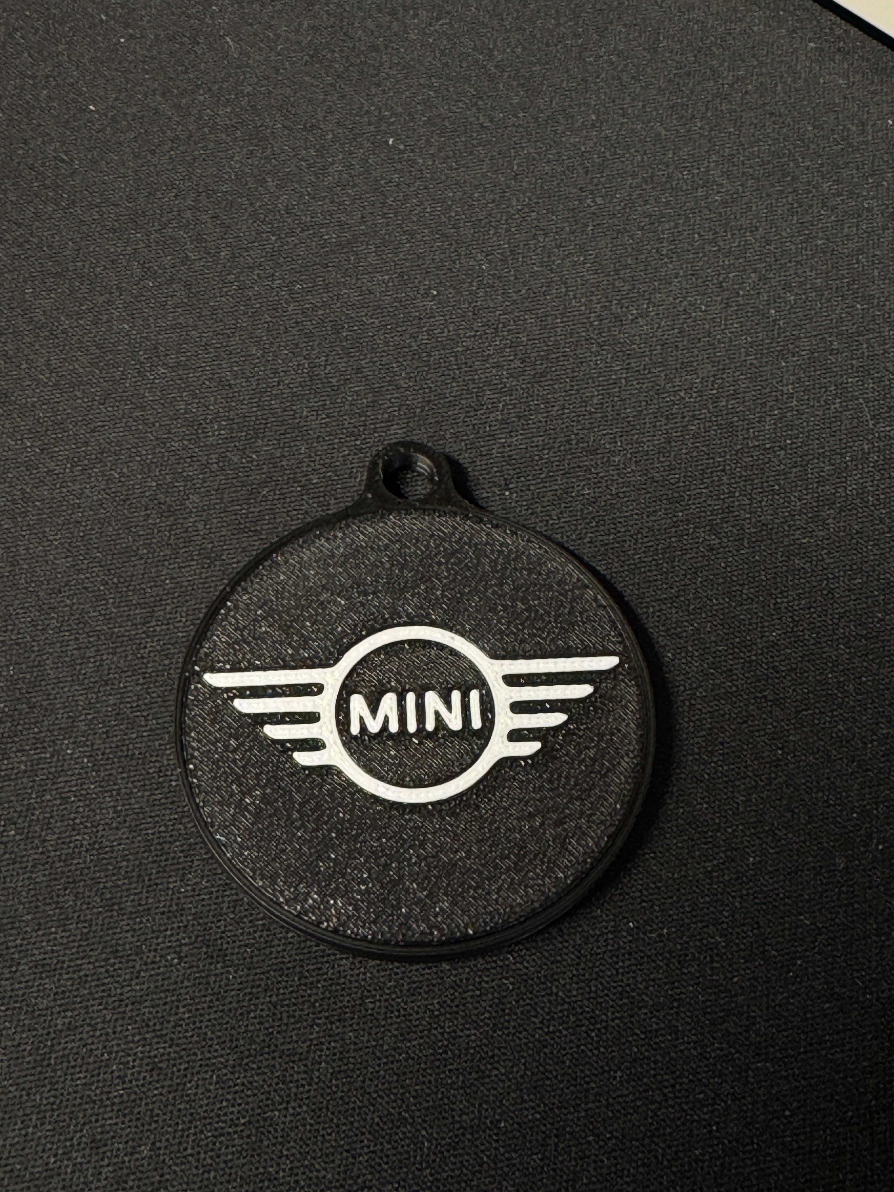 Llavero Logo Coche NFC Impreso en 3D | VW, Mercedes, Toyota, Renault y más