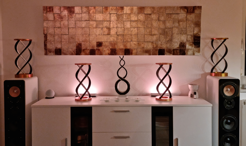 Lámpara Espiral ADN 3D con LED RGB | Diseño Arquitectónico Premium