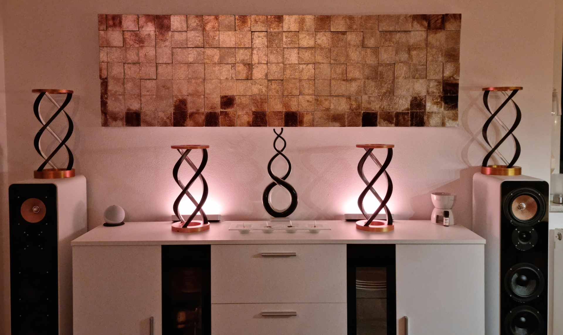 Lámpara Espiral ADN 3D con LED RGB | Diseño Arquitectónico Premium