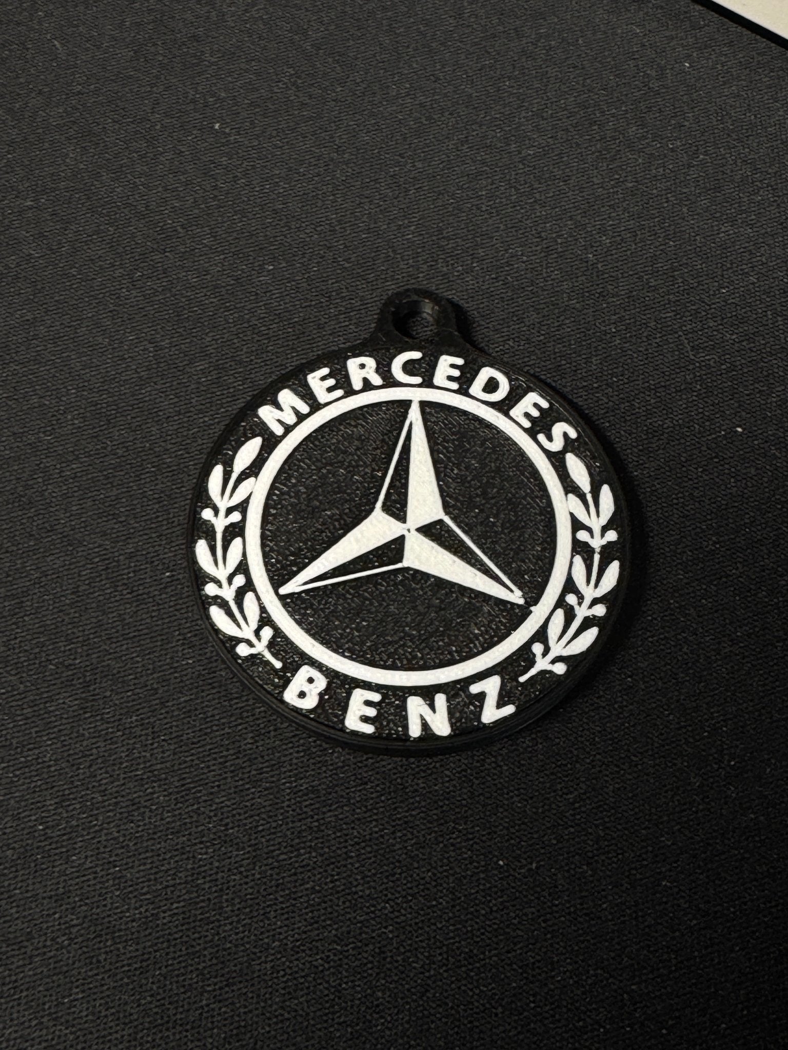 Llavero Logo Coche NFC - Vantor StreetLlavero Logo Coche NFCLLaveros nfcVantor StreetVantor StreetMercedes-BenzLlavero Logo Coche NFC