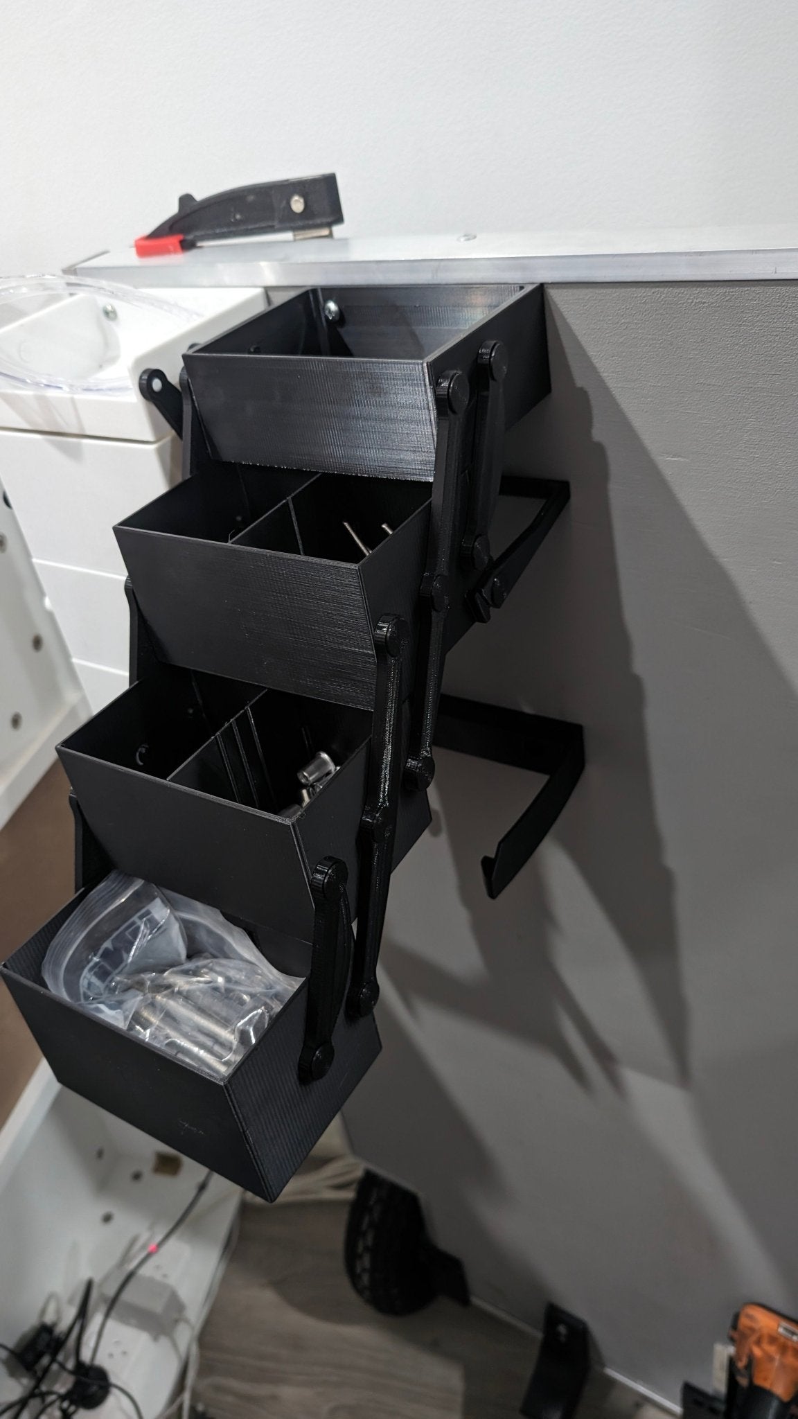 StackWall — Organizador modular de pared - Vantor StreetStackWall — Organizador modular de paredOrganización y almacenamientoVantor StreetVantor StreetStackWall — Organizador modular de pared