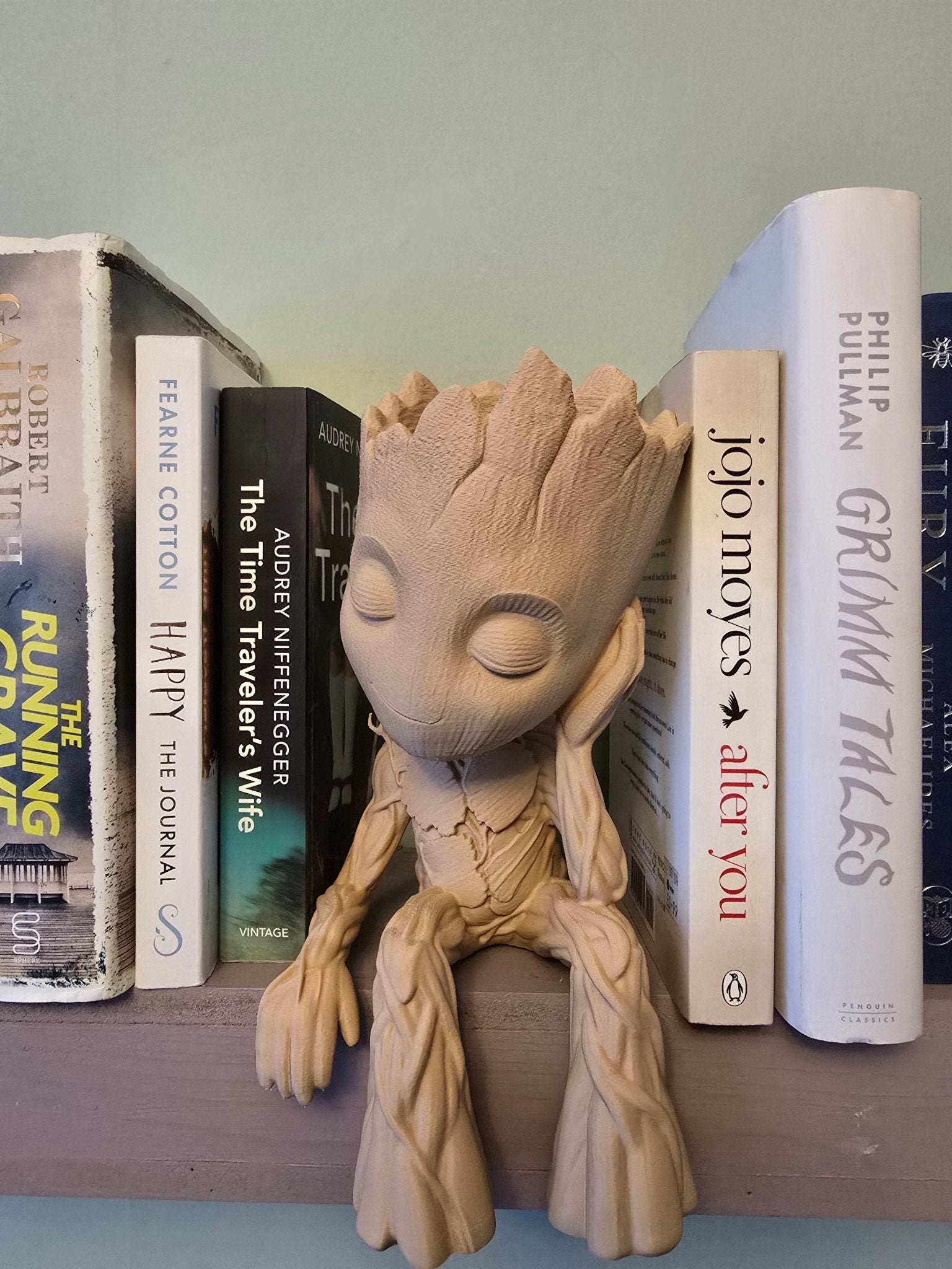 Sujetalibros Baby Groot - Vantor StreetSujetalibros Baby GrootRinconcito de librosVantor StreetVantor StreetSujetalibros Baby Groot